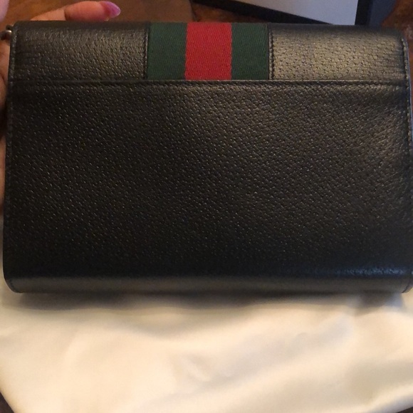 Gucci Wallt on chain - Picture 5 of 9